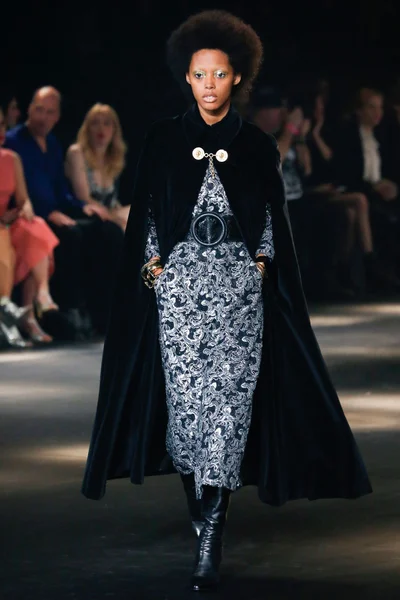 Look 84
